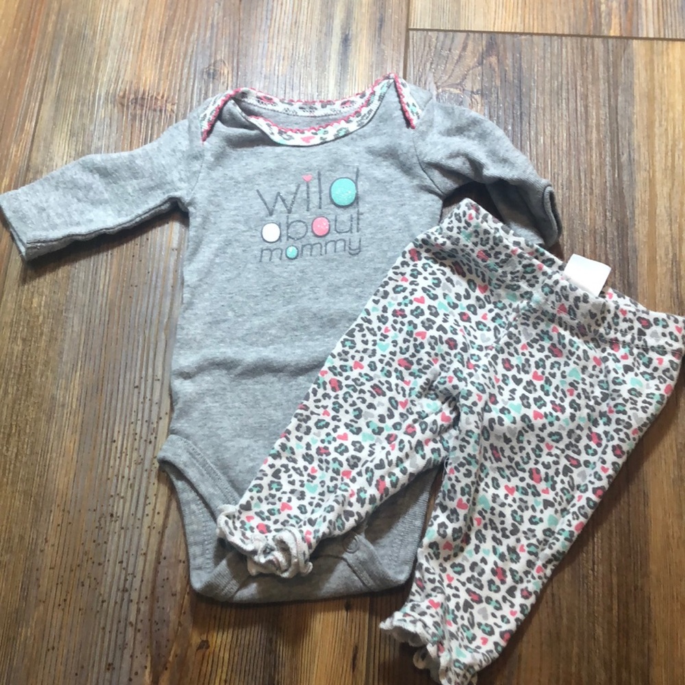 Wild about Mommy set (Carters)